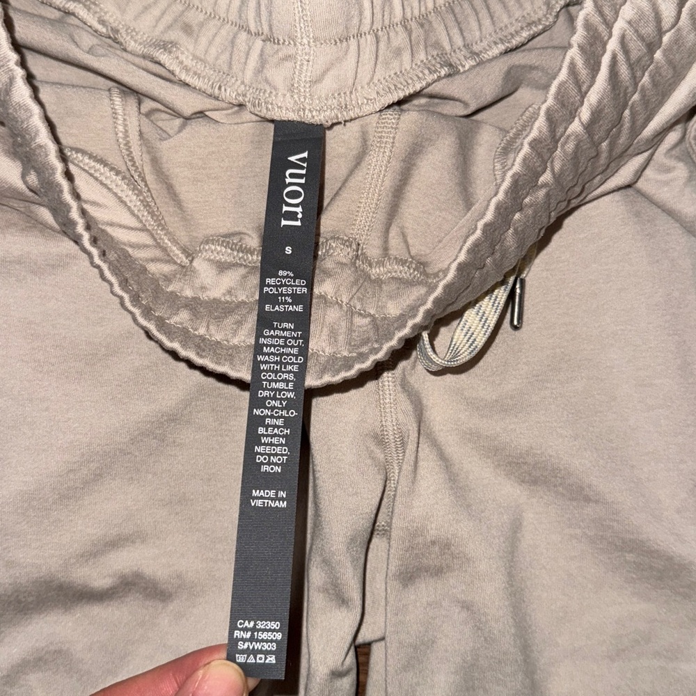 Vuori Performance Jogger - Picture 6 of 7